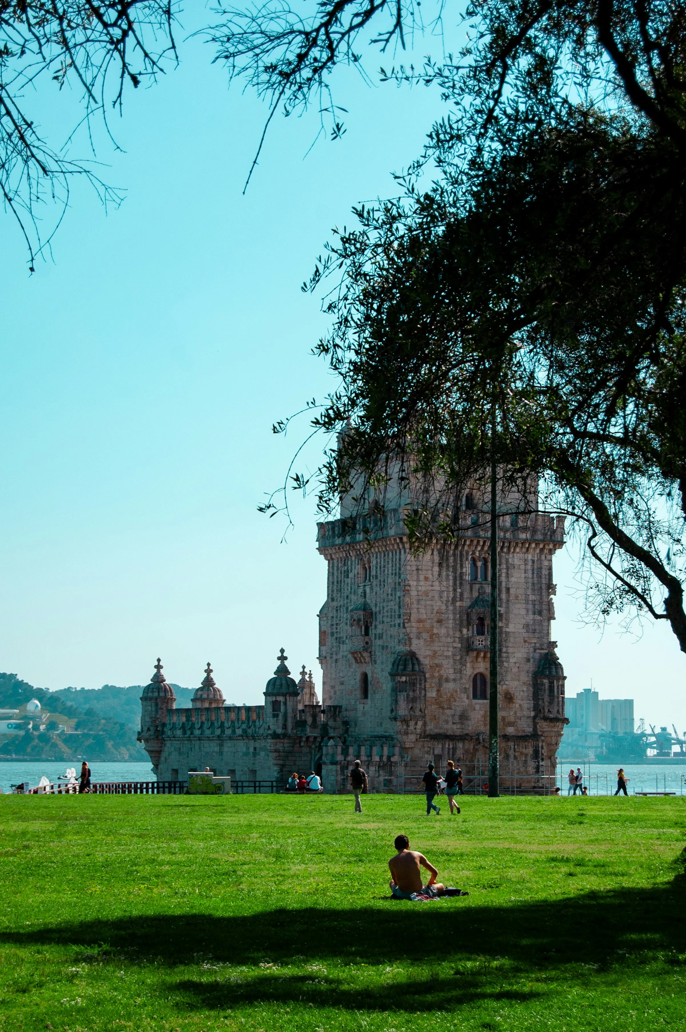 Belém at low tide. · Photo: Fausto Ribeiro / Unsplash